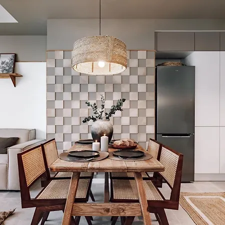 Armilla - 2 Bedrooms In Eixample Esquerra Lejlighed *